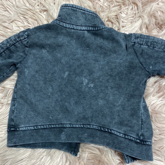 Zara Baby Sweater / Jacket - Picture 3 of 3